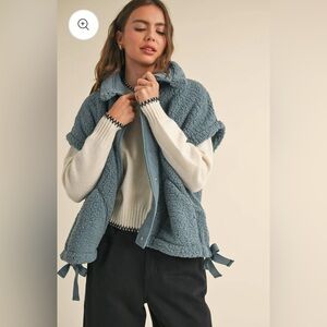 Miou Muse Sherpa Vest